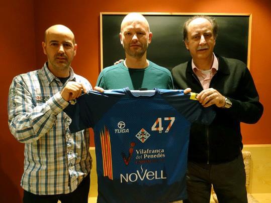 eix-josep-lluis-delriu-en-la-seva-presentacio-com-a-entrenador-del-cp-vilafranca-77668